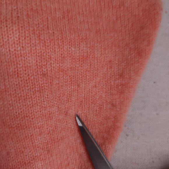 Pilcro 100% Cashmere Coral Salmon Sweater Womens XS Long Sleeve Soft Luxury - Picture 6 of 14